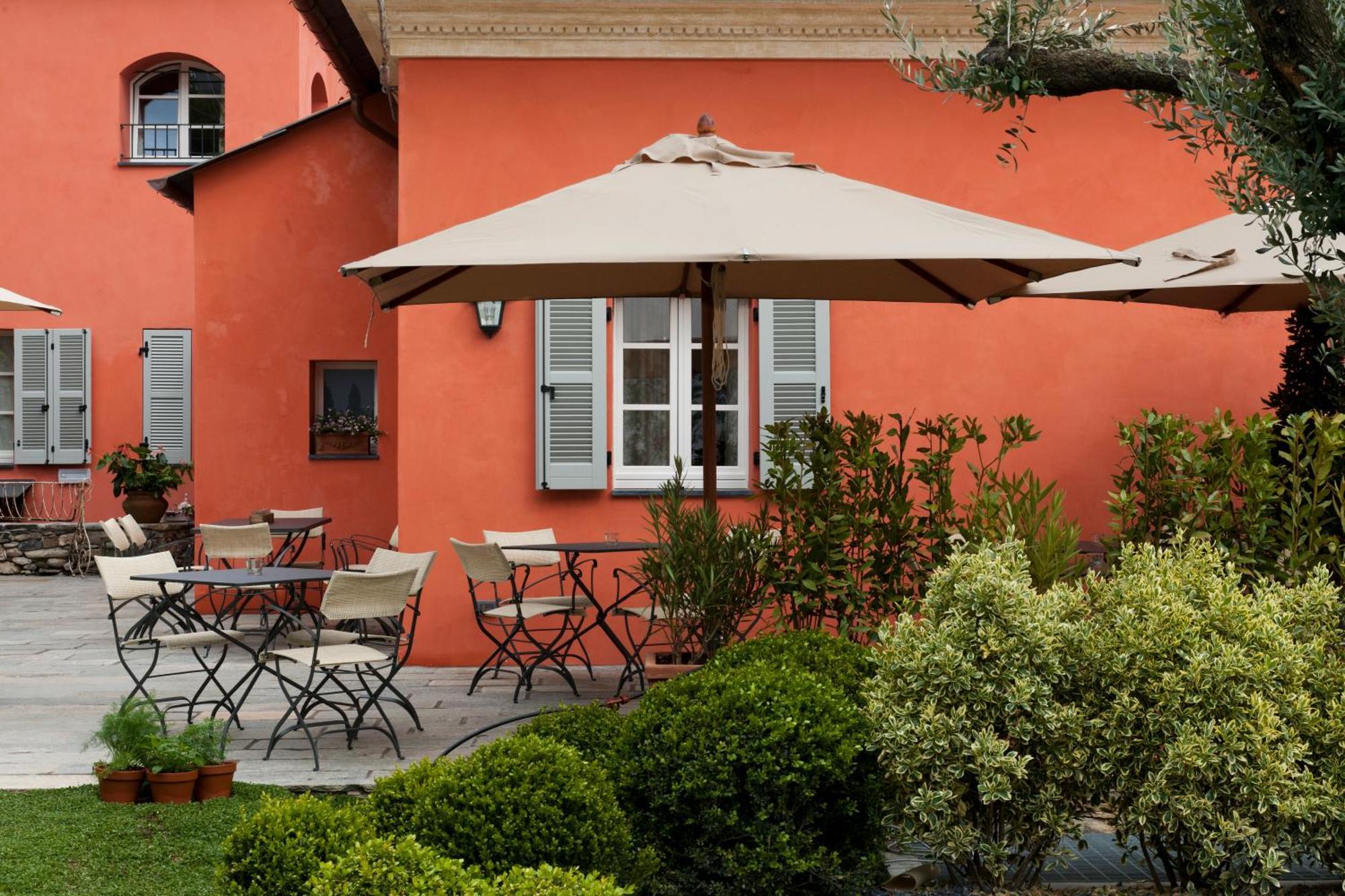 Relais Del Maro Hotel Borgomaro Bagian luar foto