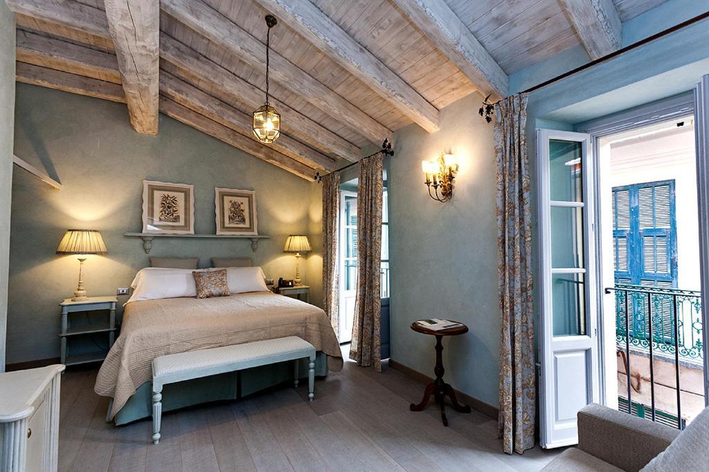 Relais Del Maro Hotel Borgomaro Bagian luar foto